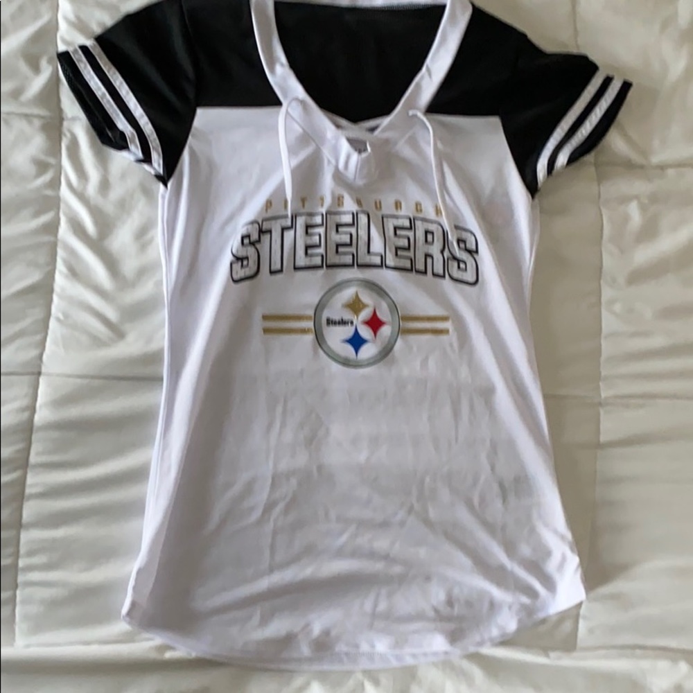 Women’s Steelers NFL shirt
